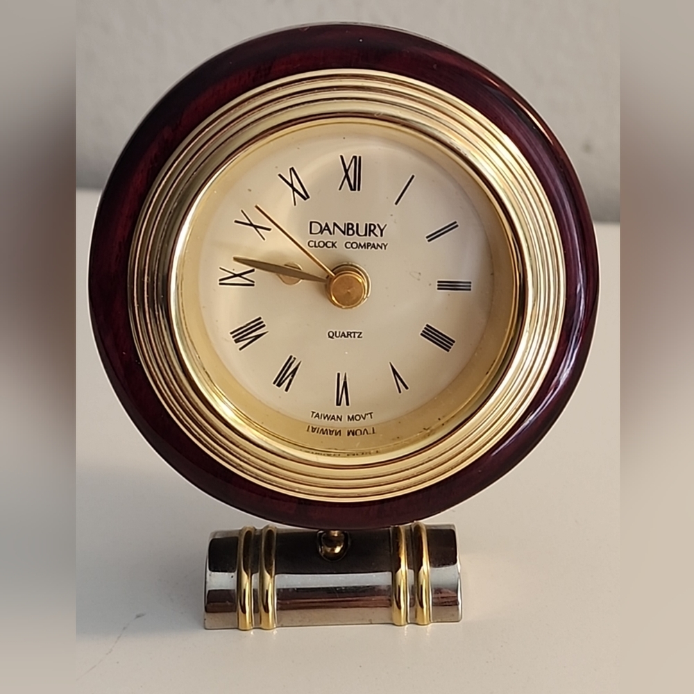 Danbury Mahogany Finish & Gold Glass & Dials Desk Clock. Made In Taiwan Untested